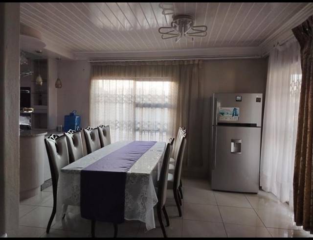 3 BEDROOM HOUSE FOR SALE IN MAHLASEDI PARK